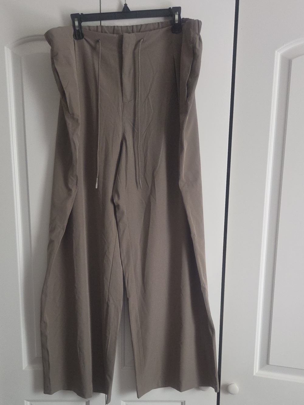 Avia Wide-Leg Drawstring Pants in Taupe